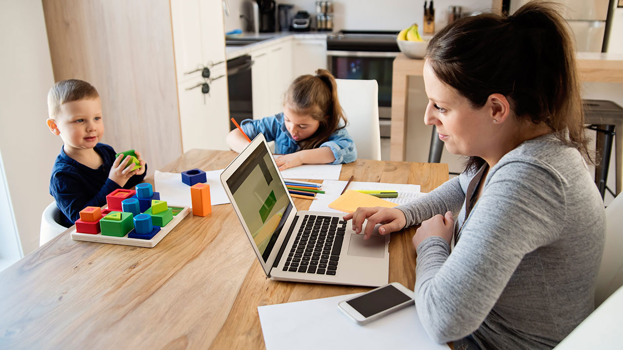Tips for Parents on Balancing Nursing School With Kids